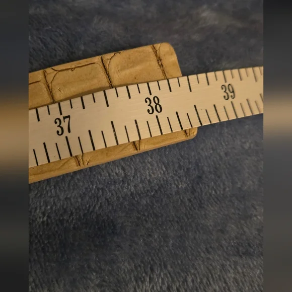 Garugieri Beige Crocodile Pattern Leather Belt - Picture 5 of 7